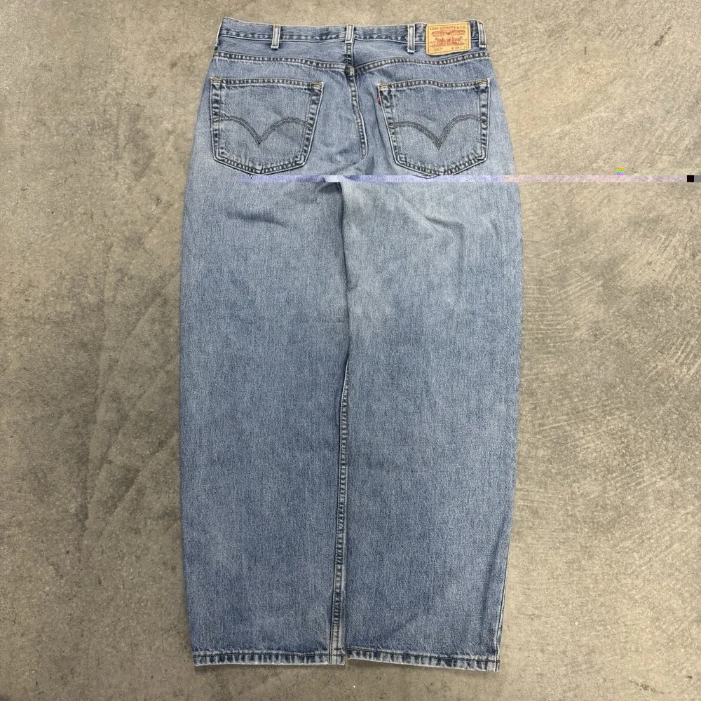 Levi's 550 Relaxed Fit Men's Jeans 38x32 Light Wash Straight Leg Denim Mexico